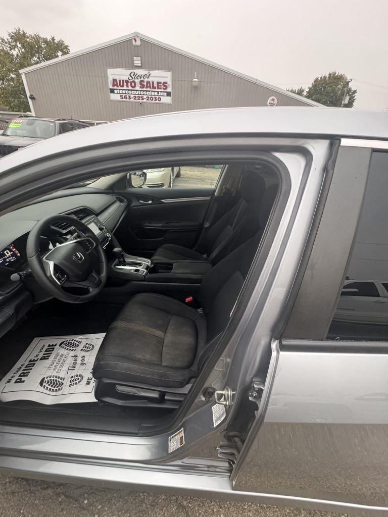 Honda Civic LX Sedan CVT 2017 Honda Civic LX Sedan CVT 2017