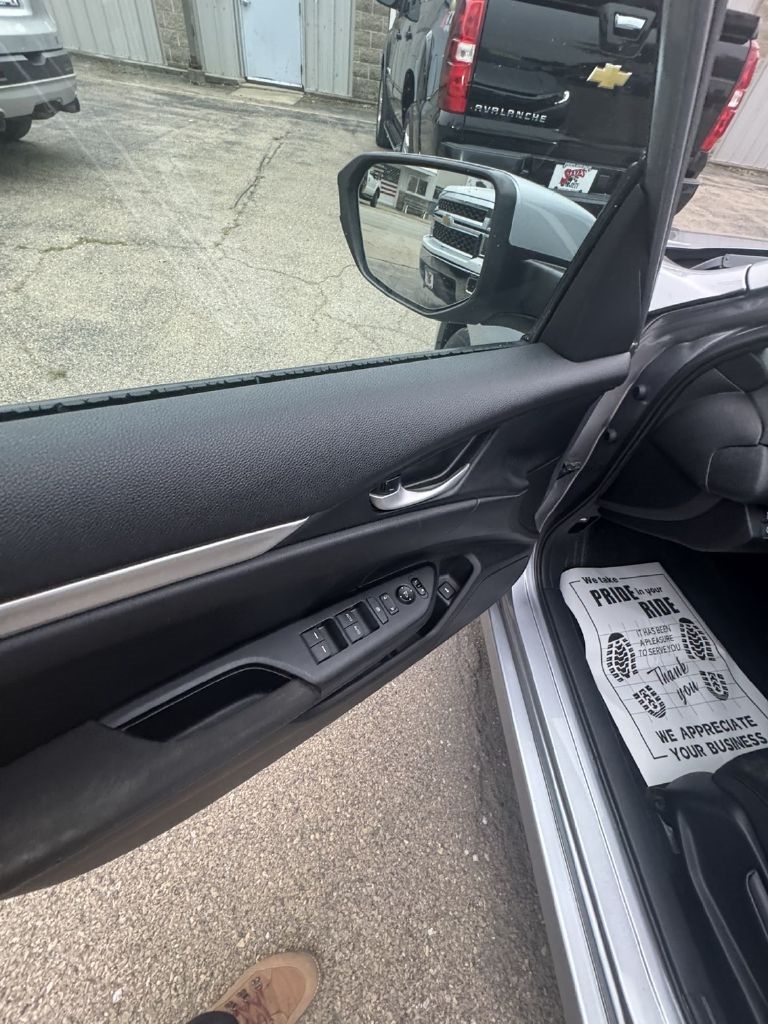 Honda Civic LX Sedan CVT 2017 Honda Civic LX Sedan CVT 2017