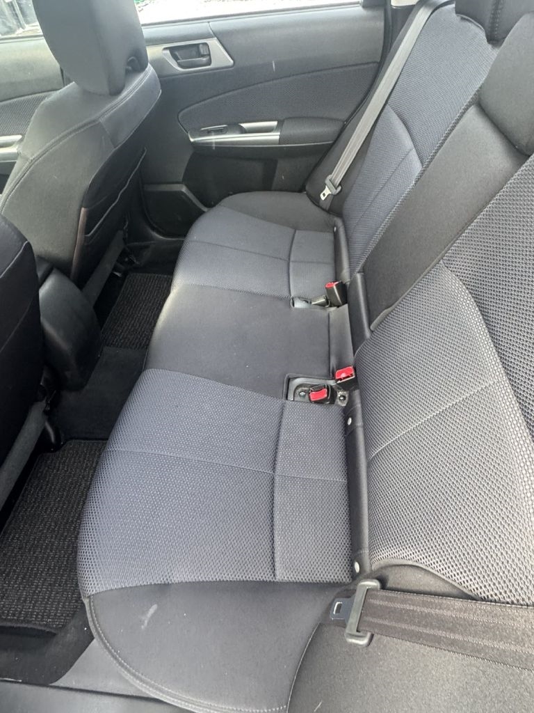 Subaru Forester 2.5X 2012