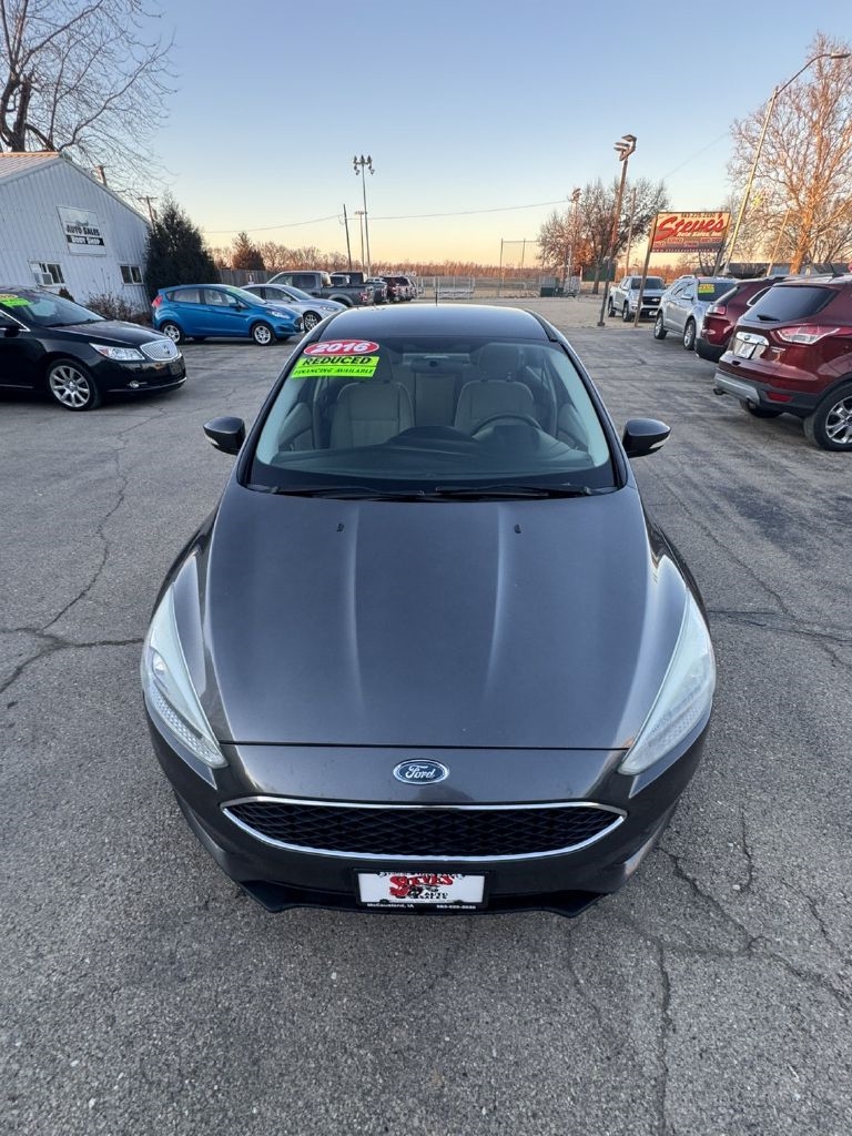 Ford Focus SE Sedan 2016