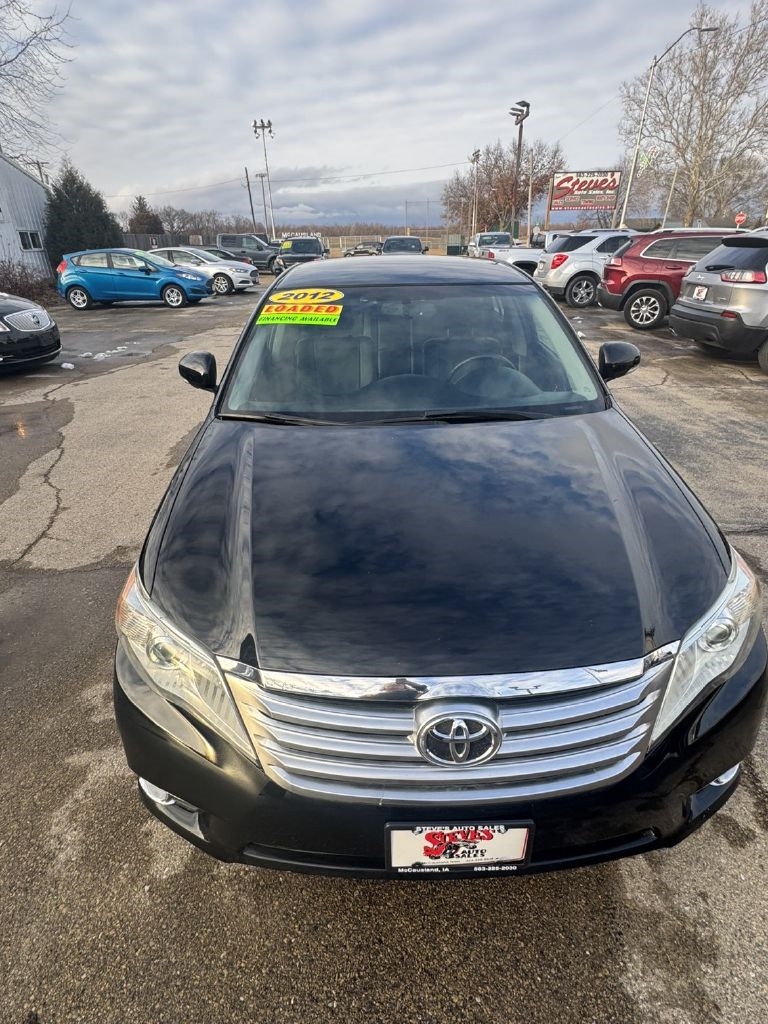 Toyota Avalon Base 2012