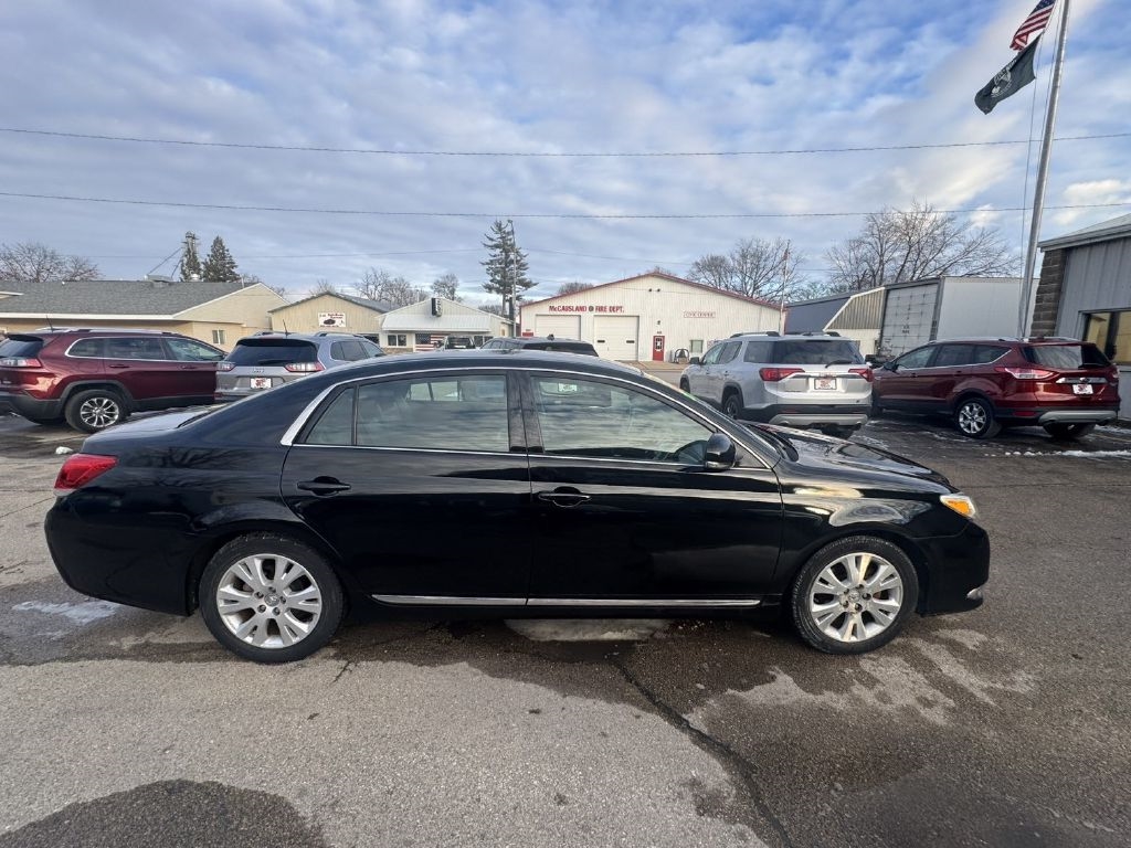 Toyota Avalon Base 2012