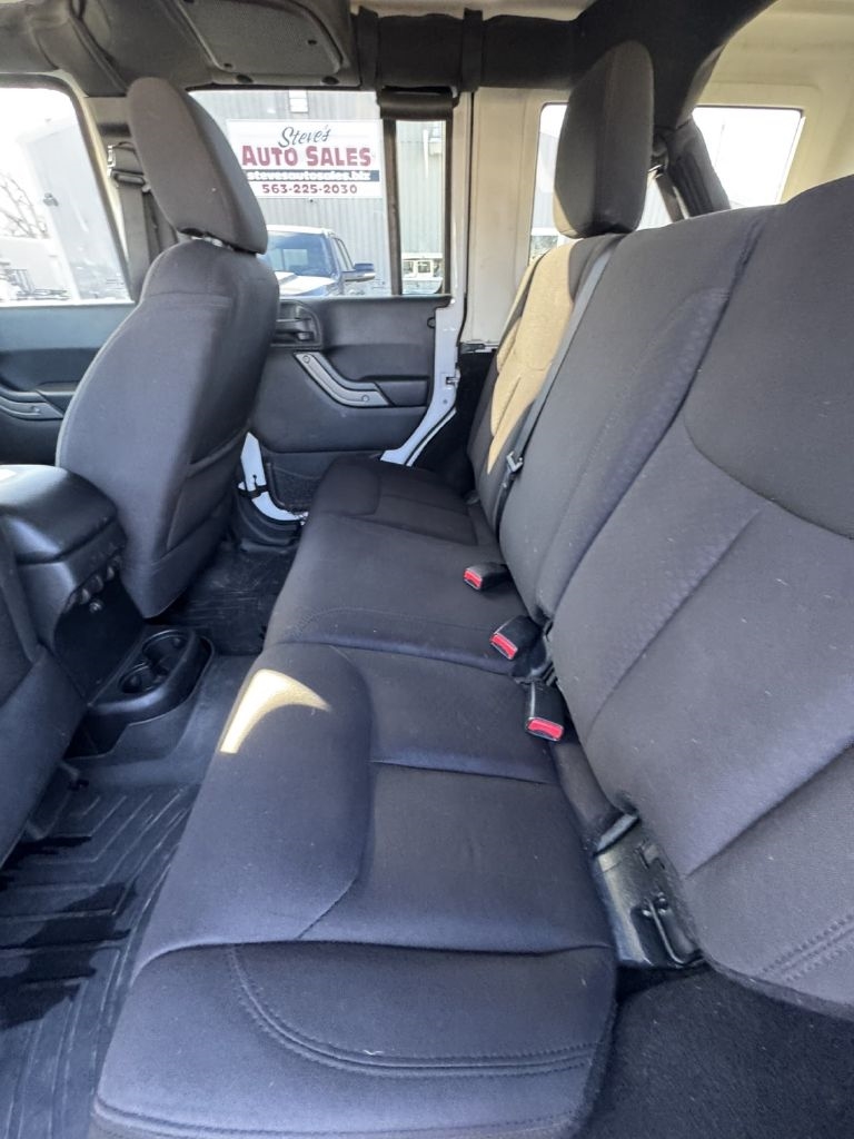 Jeep Wrangler Unlimited Sport 4WD 2015