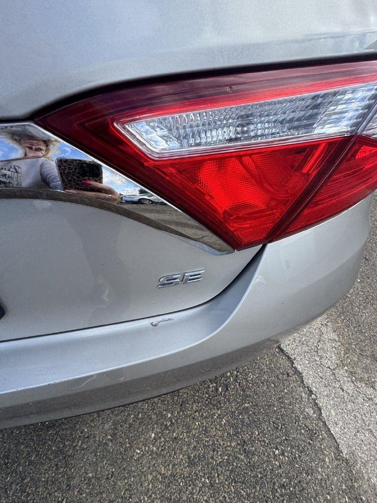 Toyota Camry SE 2017