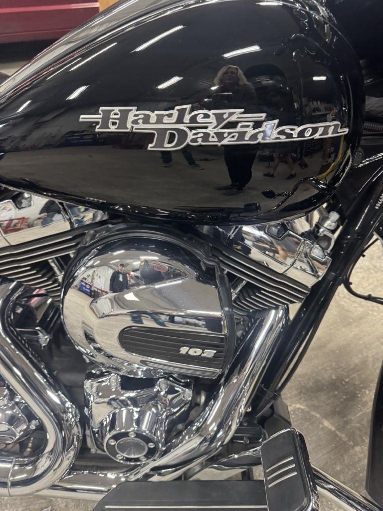 Harley-Davidson FLHXS  2015