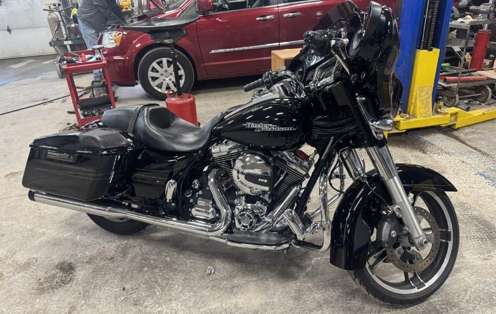 Harley-Davidson FLHXS  2015