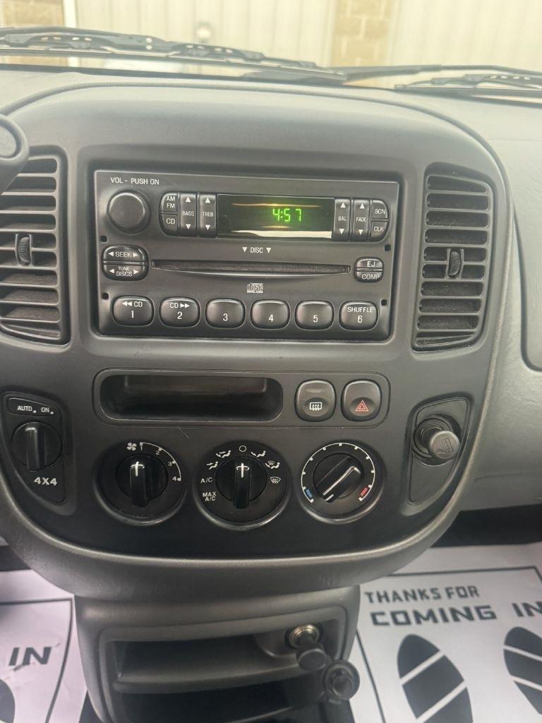 Ford Escape XLS 4WD 2004