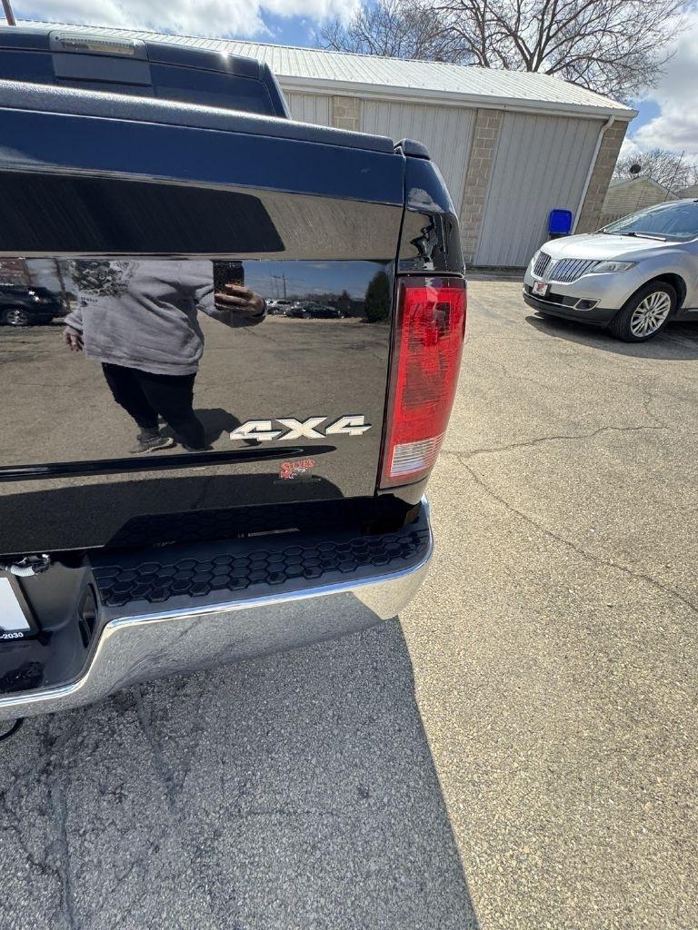 RAM 1500 SLT Crew Cab SWB 4WD 2014