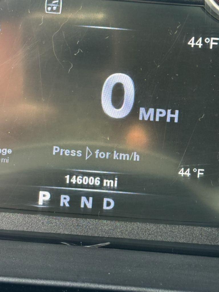 RAM 1500 SLT Crew Cab SWB 4WD 2014