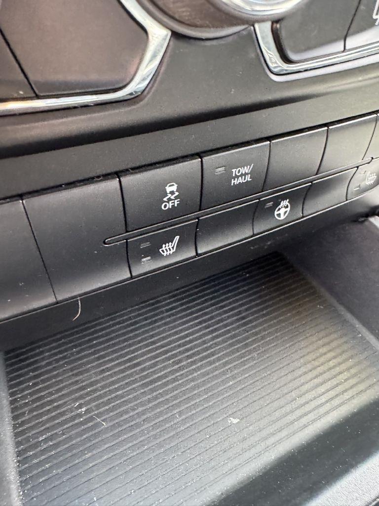 RAM 1500 SLT Crew Cab SWB 4WD 2014