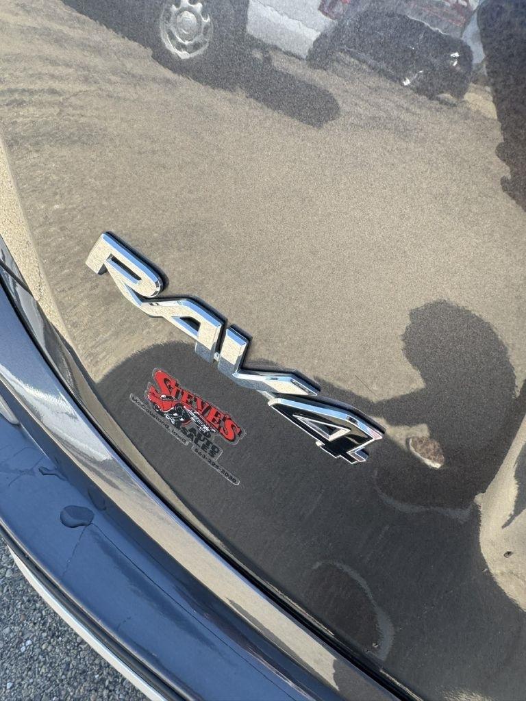 Toyota RAV4 XLE AWD 2016