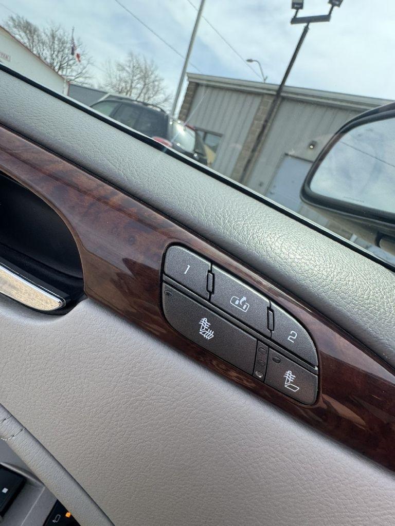 Buick Lucerne CXL 2011