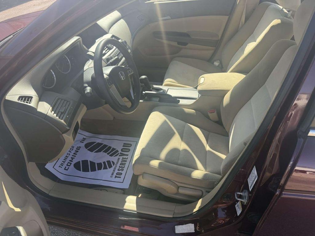 Honda Accord LX sedan AT 2009