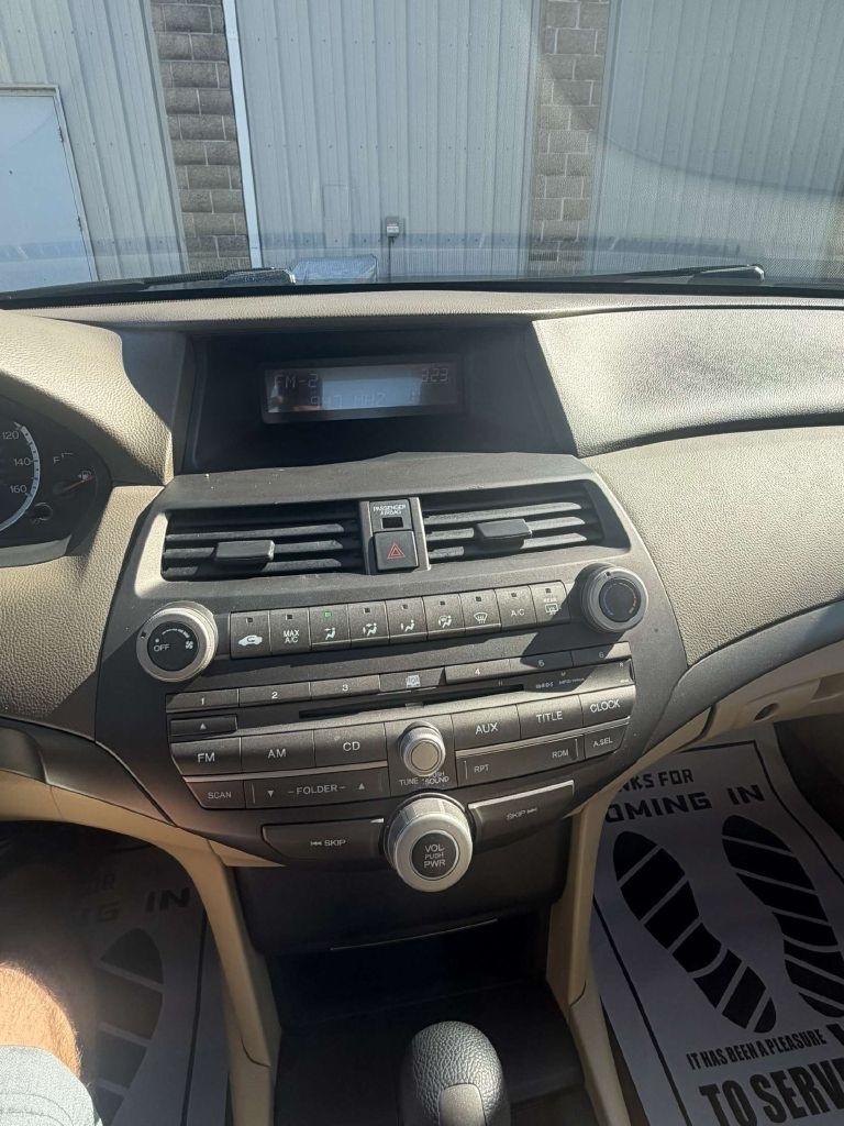 Honda Accord LX sedan AT 2009