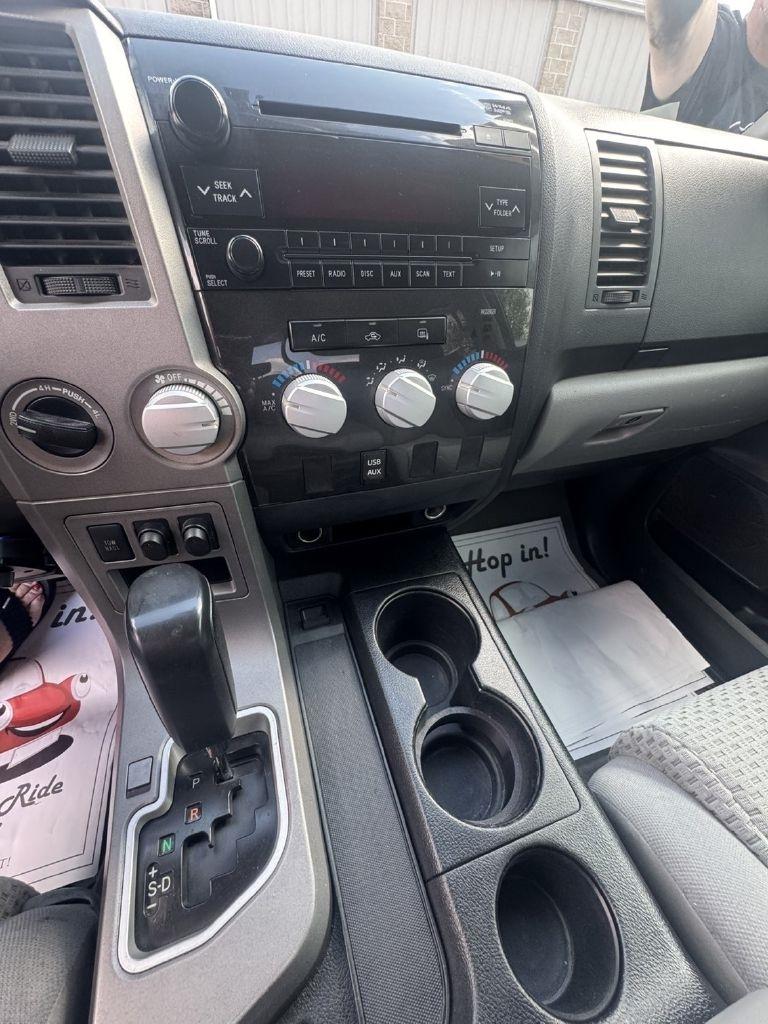 Toyota Tundra Tundra-Grade 5.7L FFV Double Cab 4WD 2010