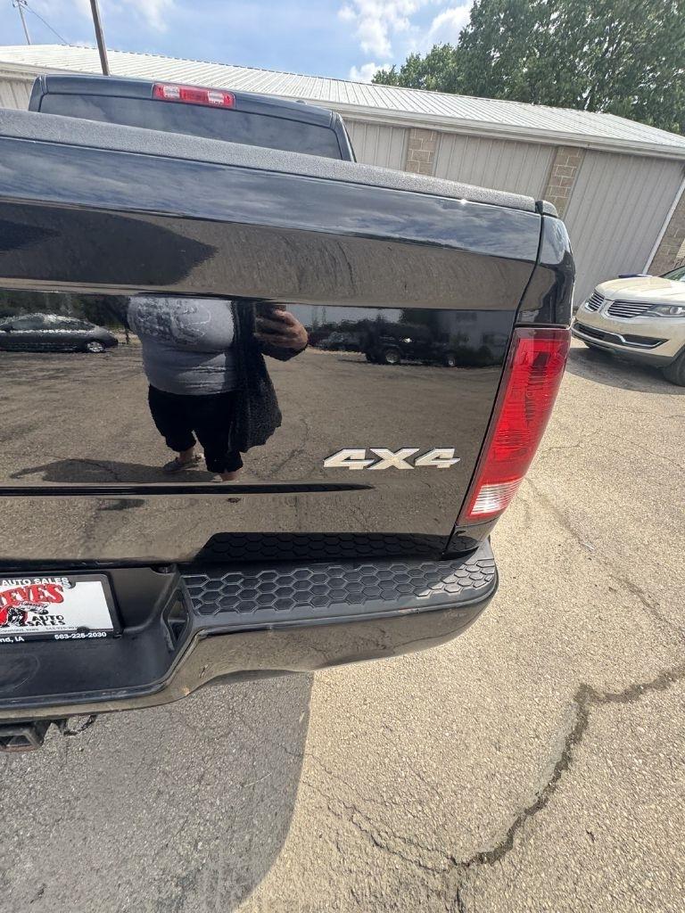 RAM 1500 ST Crew Cab 4WD 2012