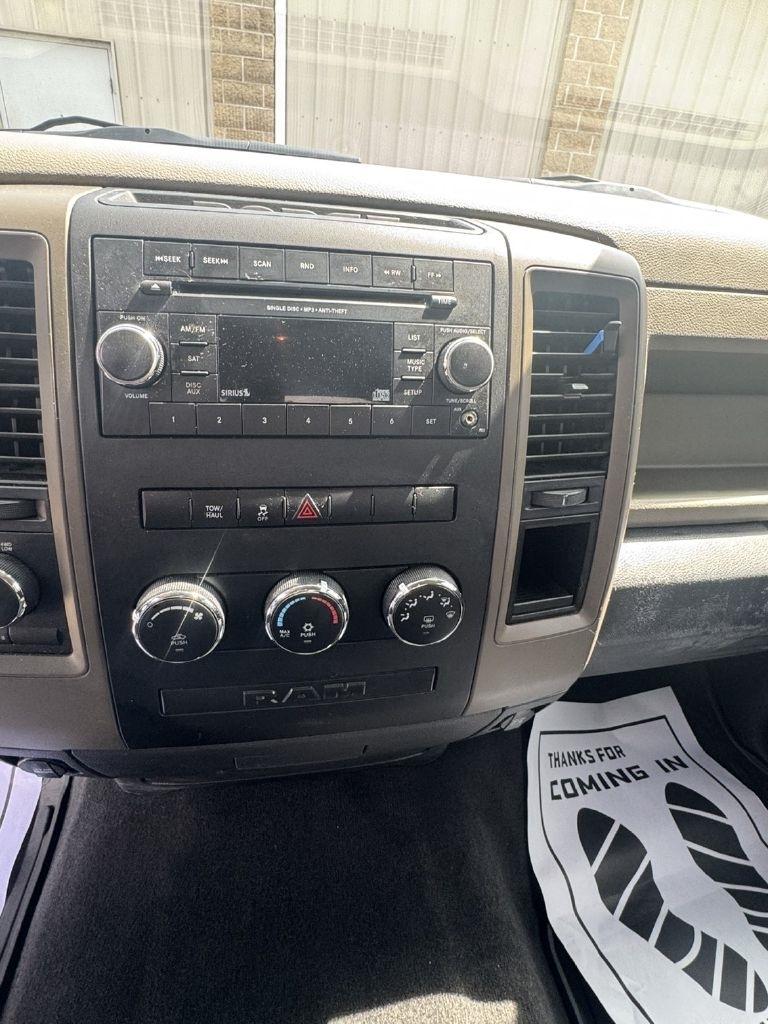 RAM 1500 ST Crew Cab 4WD 2012