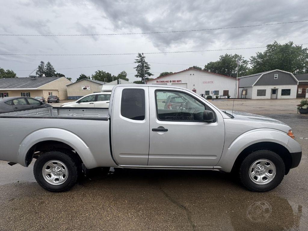 Nissan Frontier  2015