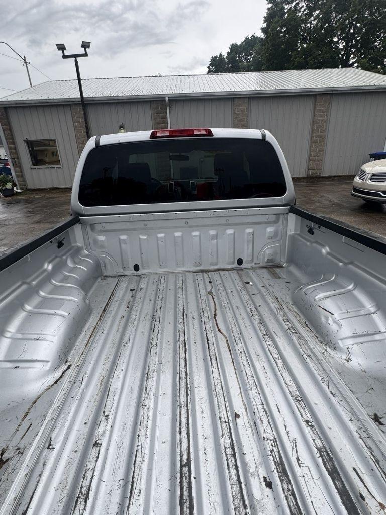Nissan Frontier  2015