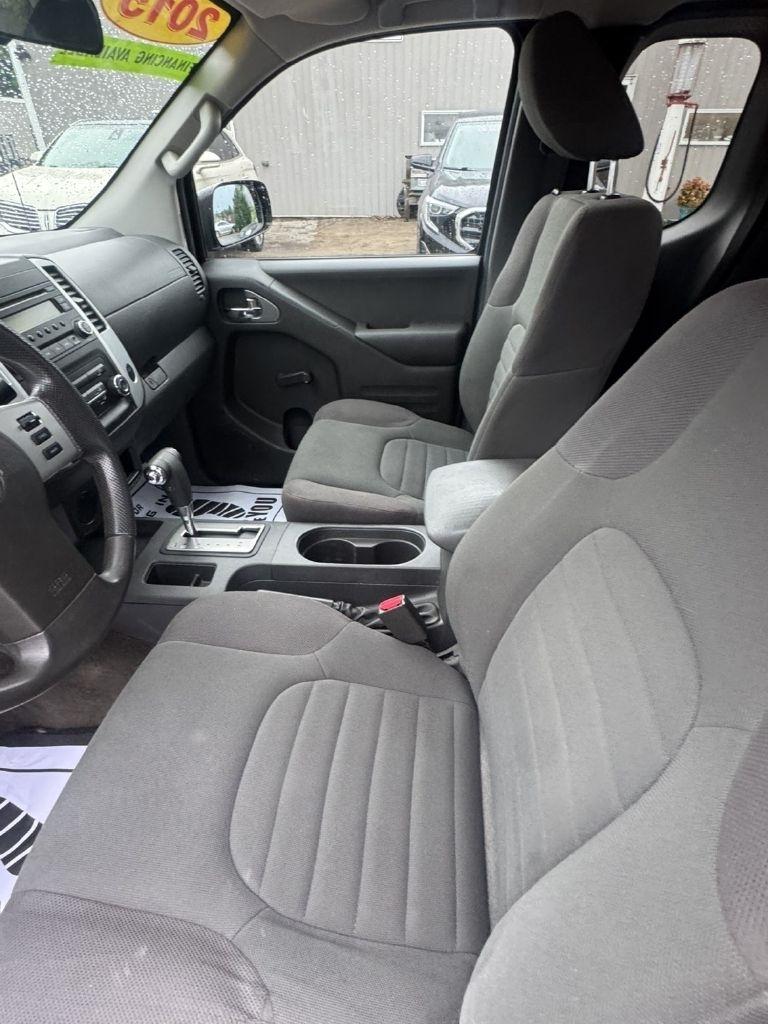 Nissan Frontier  2015