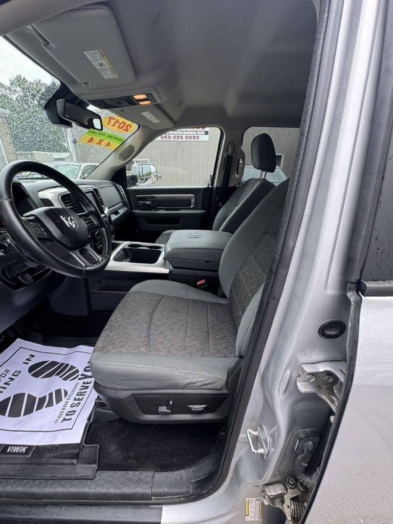 RAM 1500 SLT Crew Cab LWB 4WD 2017
