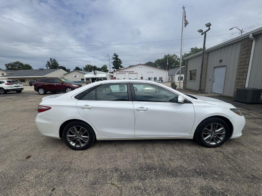 Toyota Camry SE 2015