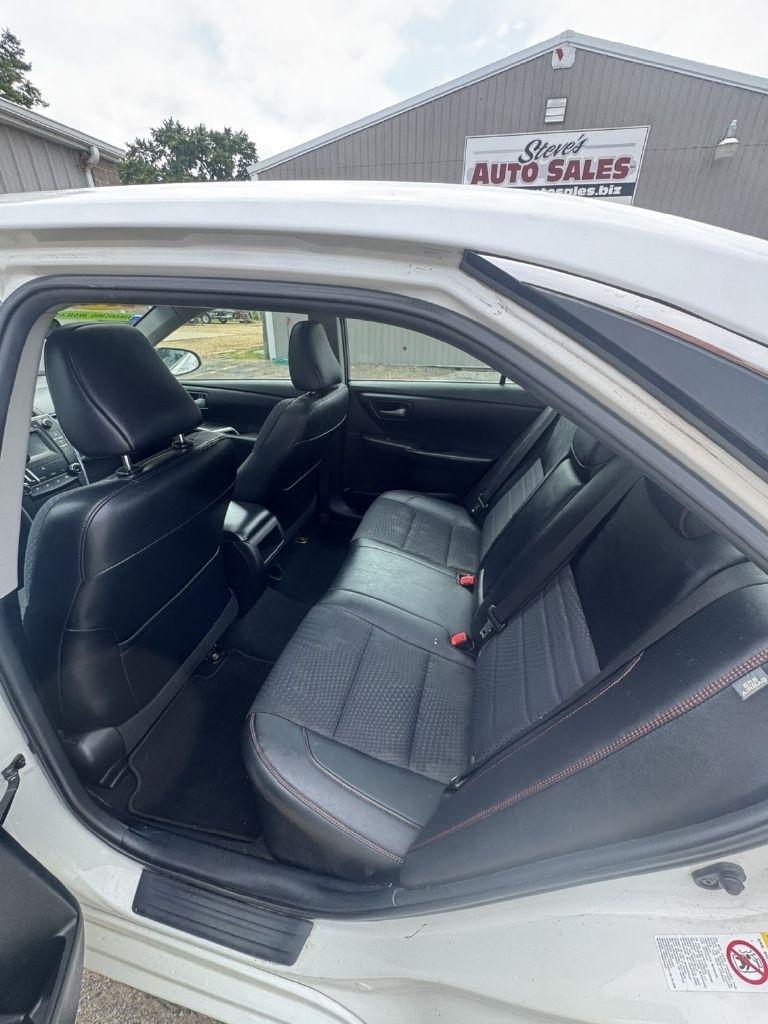 Toyota Camry SE 2015