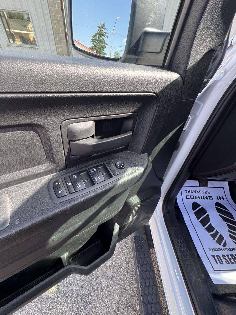 RAM 1500 Classic Tradesman Crew Cab LWB 4WD 2019