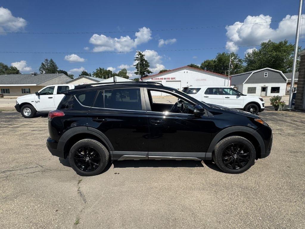 Toyota RAV4 XLE AWD 2018