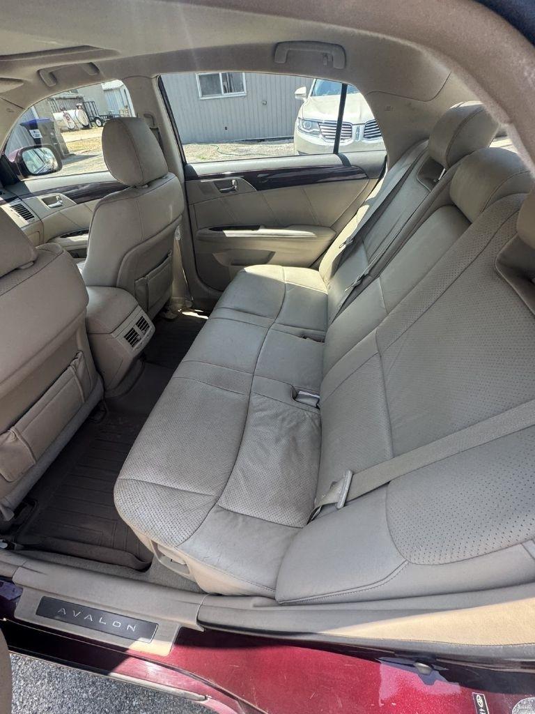 Toyota Avalon XL 2008