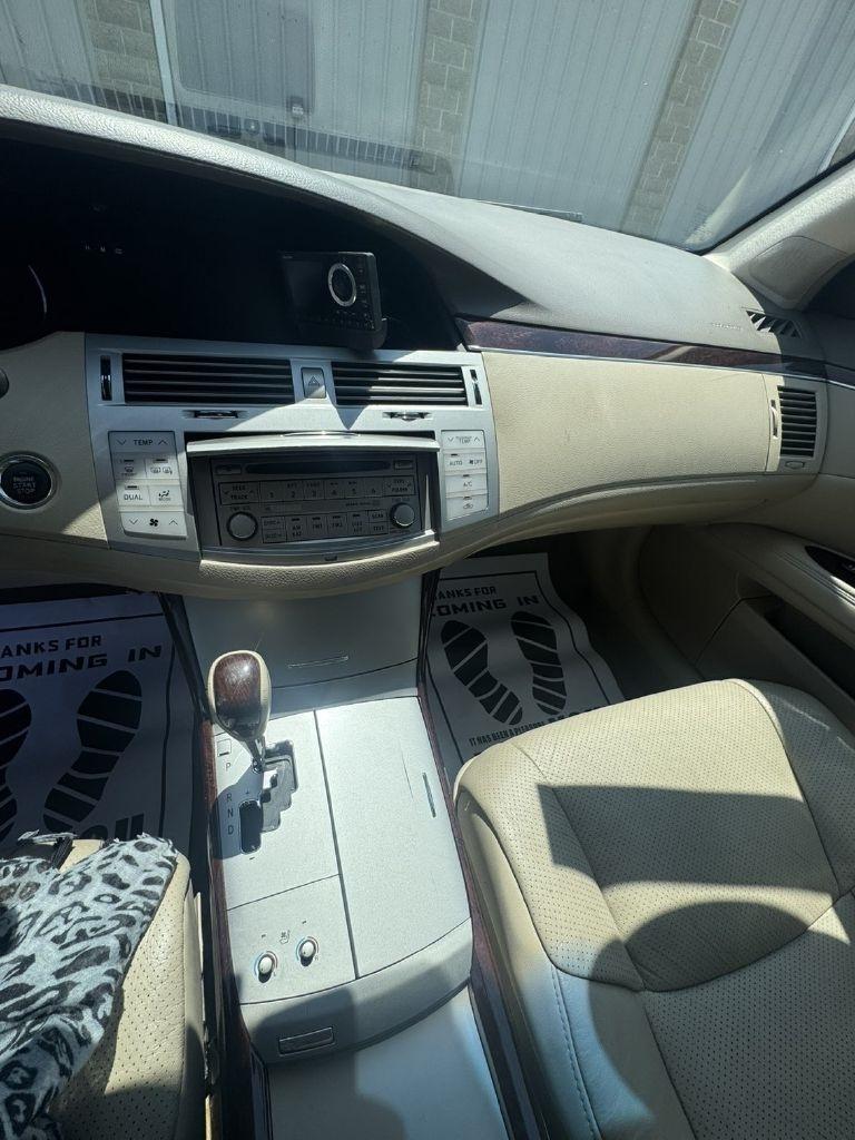 Toyota Avalon XL 2008