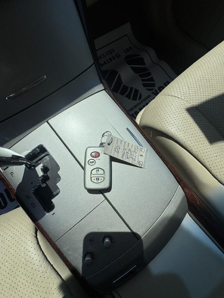 Toyota Avalon XL 2008