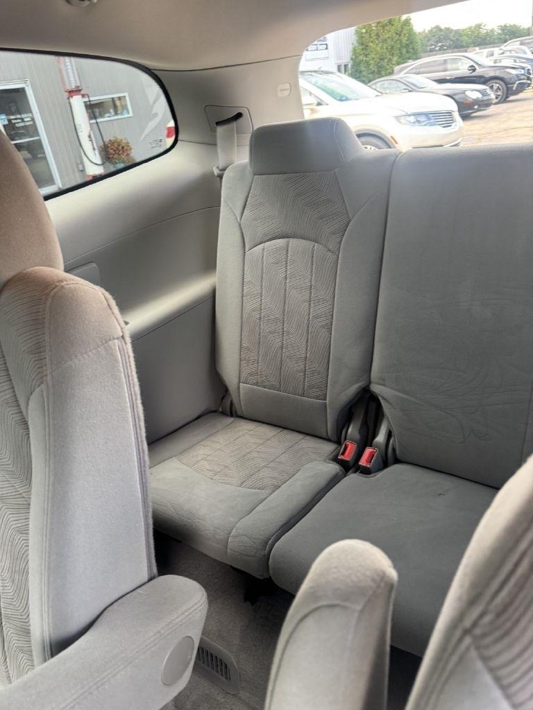 Buick Enclave Convenience FWD 2016