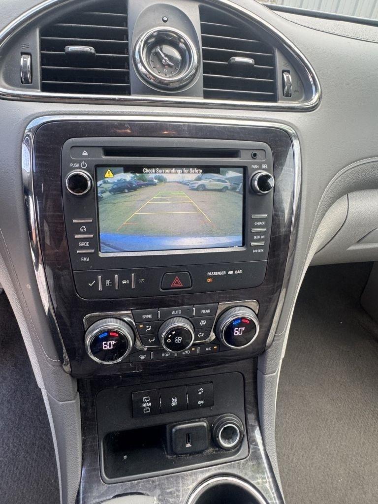 Buick Enclave Convenience FWD 2016