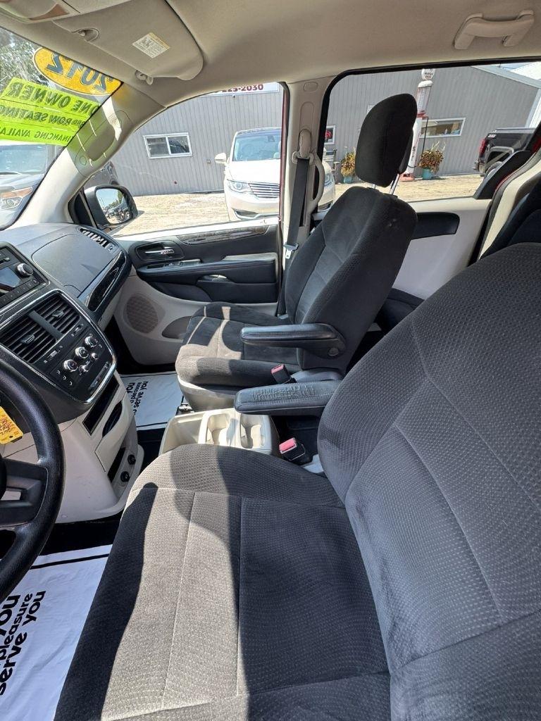 Dodge Grand Caravan SE 2012