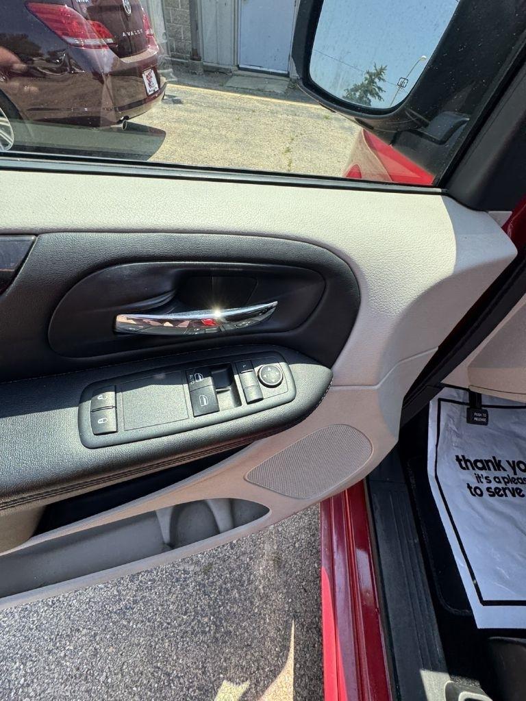 Dodge Grand Caravan SE 2012