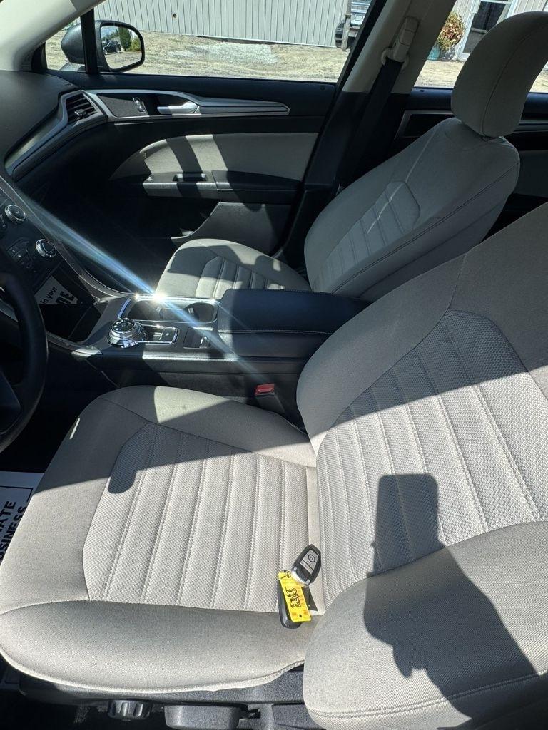 Ford Fusion S 2019
