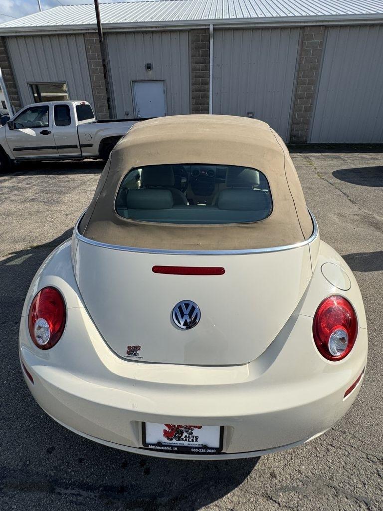 Volkswagen New Beetle S Convertible 2008