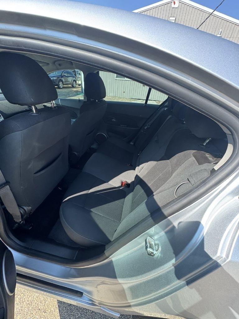 Chevrolet Cruze 1LT 2011