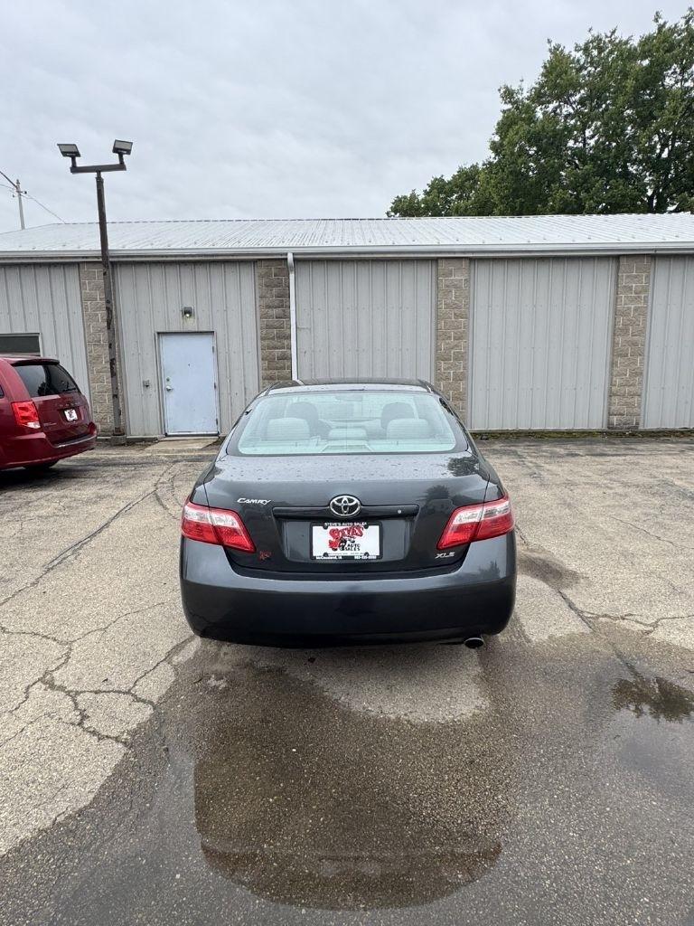 Toyota Camry SE 5-Spd AT 2009