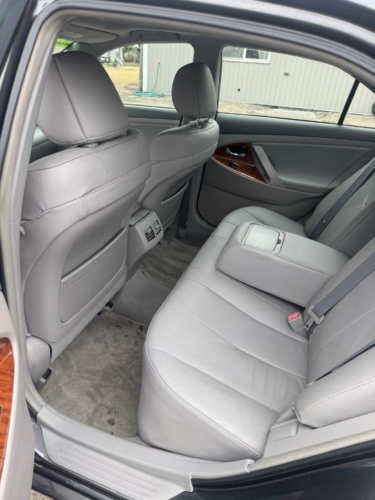 Toyota Camry SE 5-Spd AT 2009