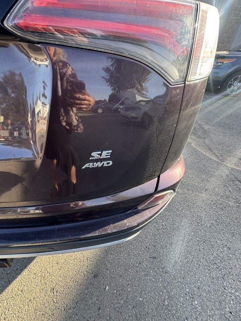 Toyota RAV4 SE 4WD 2016