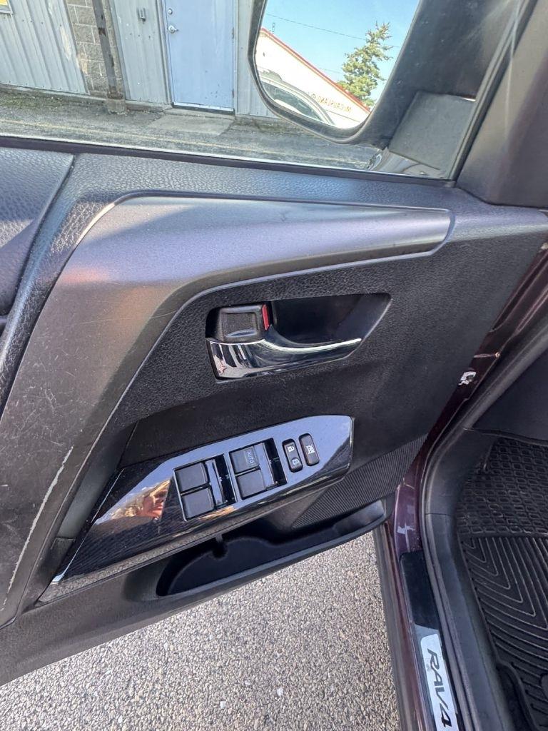 Toyota RAV4 SE 4WD 2016