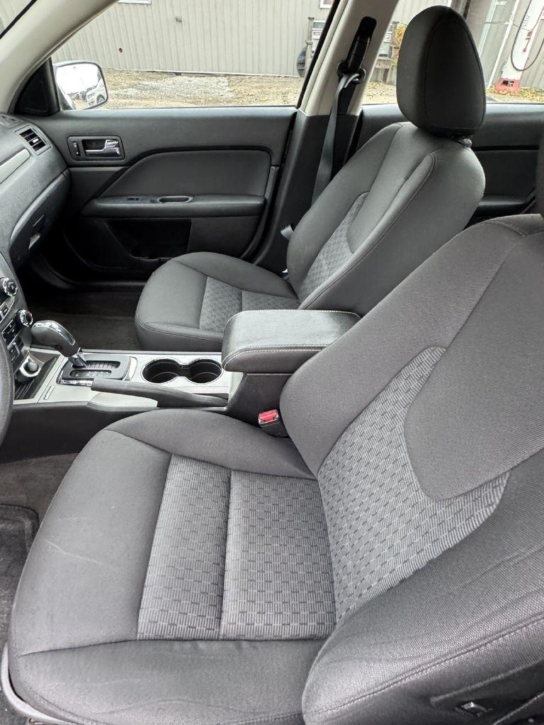 Ford Fusion SE 2010