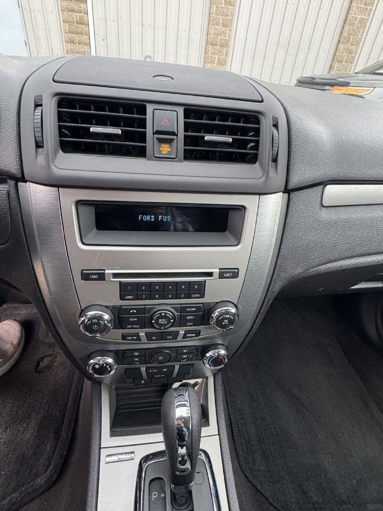 Ford Fusion SE 2010
