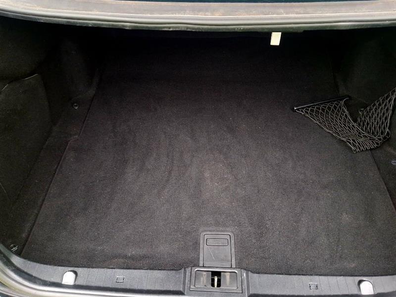 Mercedes-Benz E-Class E350 Luxury Sedan 2009