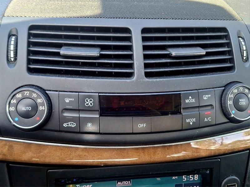 Mercedes-Benz E-Class E350 Luxury Sedan 2009