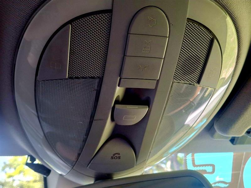 Mercedes-Benz E-Class E350 Luxury Sedan 2009