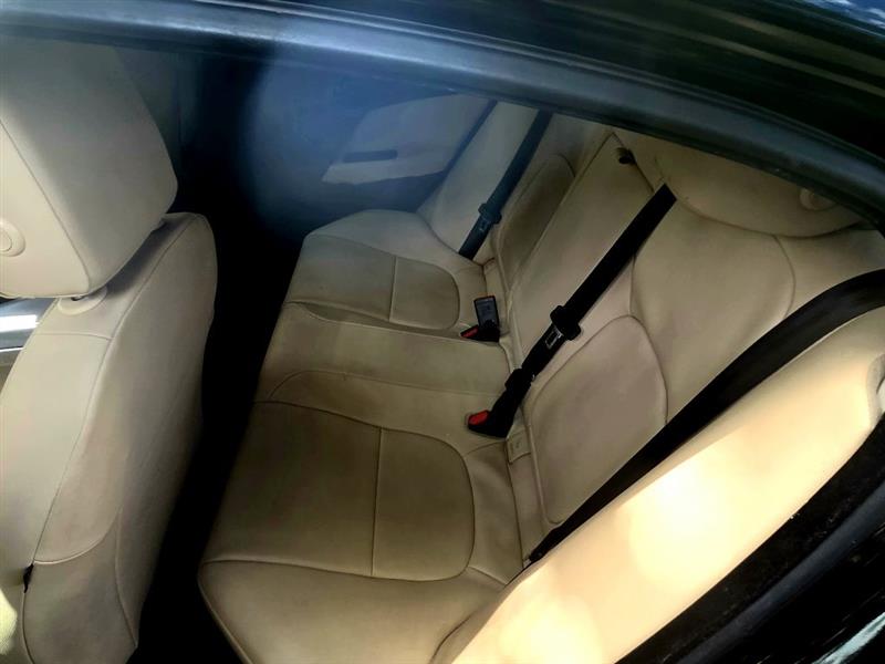 2017 Jaguar XE photo 5