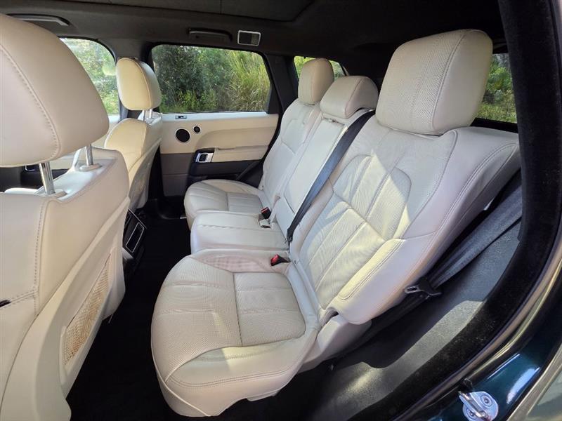 Land Rover Range Rover Sport 3.0L V6 Supercharged SE 2014